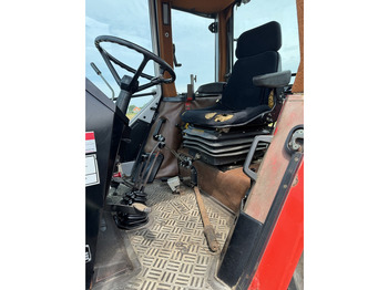 Traktor Massey Ferguson 675: gambar 4 Traktor Massey Ferguson 675: gambar 4