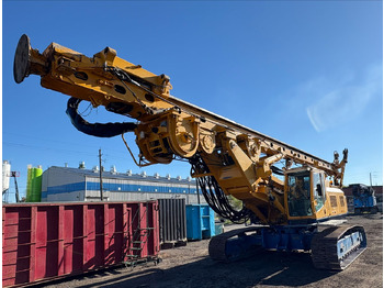 Sopir tumpukan BAUER