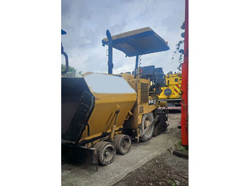 Paver aspal CATERPILLAR AP300D
