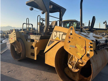 Roller CATERPILLAR