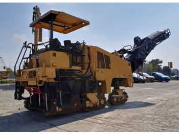 Mesin penggilingan jalan Caterpillar PM-310: gambar 4