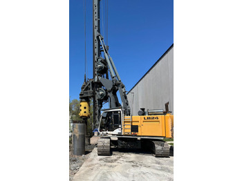 Sopir tumpukan LIEBHERR