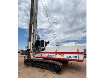 Sopir tumpukan SOILMEC