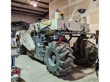 Stabilisator tanah WIRTGEN