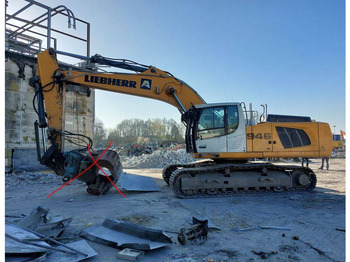 Ekskavator perayap LIEBHERR R 946