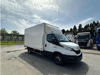 Van box Iveco 35C16: gambar 1