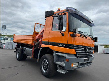 Truk jungkit, Truk derek Mercedes-Benz Actros 1831 4x4 Kipper - Kran- Kupplung- Blattfe: gambar 5