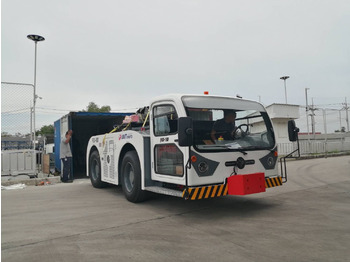 Traktor mundur BLISS-FOX