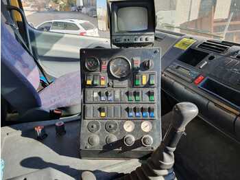 Penyapu jalan Runway Sweeper Johnston-Beam Scania P400 Model Beam S14000: gambar 3