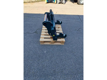 Skrup cepat Adapter Manitou Teleskoplader auf 3 Punkt Kat II Palettengabel: gambar 5