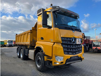 Truk jungkit Mercedes-Benz Arocs 2663 6x4 3-Achs Kipper Meiller Bordmatik: gambar 2