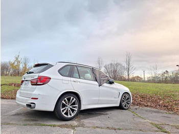 Mobil SUV BMW