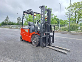 Forklift listrik HELI
