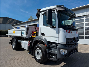 Truk derek MERCEDES-BENZ Arocs 1832