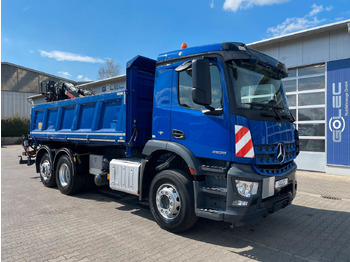 Truk jungkit MERCEDES-BENZ Arocs