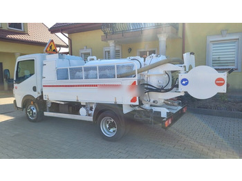 Truk vakum RENAULT Maxity 140