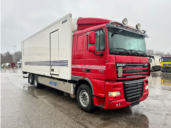 Truk berpendingin DAF XF 105 460