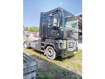 Tractor head RENAULT Magnum 440