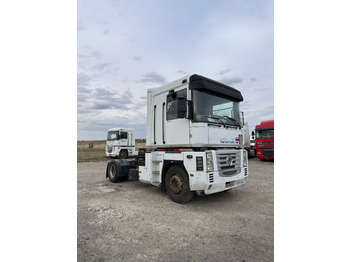 Tractor head RENAULT Magnum 440