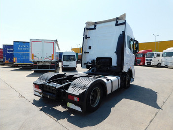 Tractor head Ford F max ll 4x2 scab e6 12s2620: gambar 3