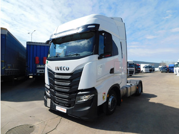 Tractor head IVECO
