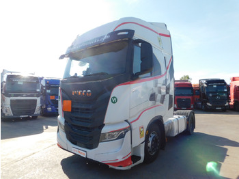 Tractor head IVECO