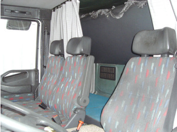 Truk dengan terpal samping Iveco EuroCargo 120E24 4x2: gambar 4