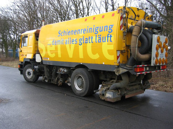 Truk vakum MAN 19.314