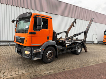 Truk skip loader MAN TGM 18.290