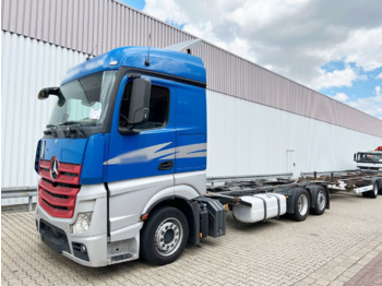Pengangkut kontainer/ Container truck MERCEDES-BENZ Actros 2542