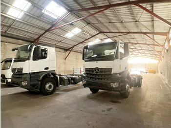 Truk sasis MERCEDES-BENZ Arocs 1840