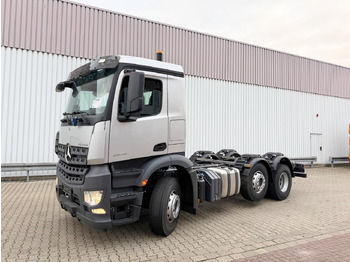 Truk sasis MERCEDES-BENZ Arocs