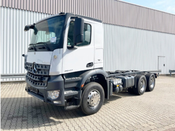 Truk sasis MERCEDES-BENZ Arocs 2642