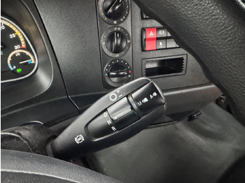 Truk jungkit Mercedes-Benz Atego 1023 K 4x2 Atego 1023 K 4x2, 2x AHK: gambar 5 Truk jungkit Mercedes-Benz Atego 1023 K 4x2 Atego 1023 K 4x2, 2x AHK: gambar 5