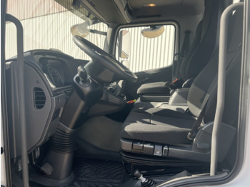 Interior photo 1: Truk jungkit Mercedes-Benz Atego 818/23 K 4x2 Atego 818/23 K 4x2, 2x AHK, Meiller-Kipper, mehrfach Vorhanden!