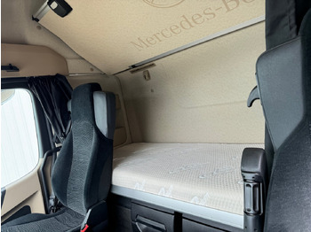 Tractor head Mercedes-Benz Actros 1848 LS 4x2 Actros 1848 LS 4x2, Vollumer ,Retarder: gambar 4 Tractor head Mercedes-Benz Actros 1848 LS 4x2 Actros 1848 LS 4x2, Vollumer ,Retarder: gambar 4