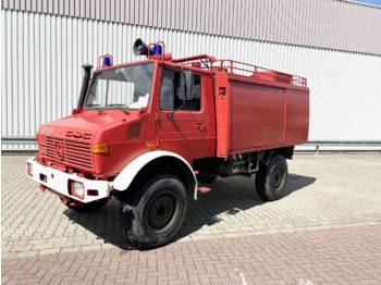 Truk pemadam kebakaran UNIMOG U1300