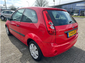Hatchback Ford Fiesta TDCi 1.4 + AIRCO + CARPLAY + REAR CAMERA + 194.511 KM: gambar 3