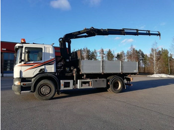 Truk derek SCANIA P 340