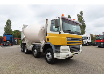 Truk pengaduk beton DAF CF 430