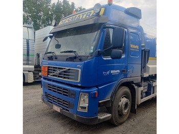 Truk tangki VOLVO FM 400