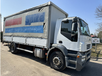 Truk dengan terpal samping IVECO Stralis