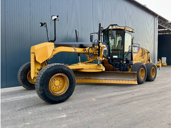 Grader CATERPILLAR 140M