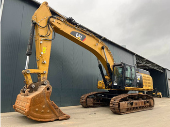 Ekskavator perayap CATERPILLAR 352F