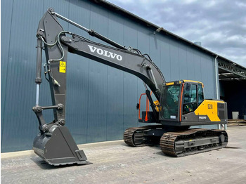 Ekskavator perayap VOLVO EC210