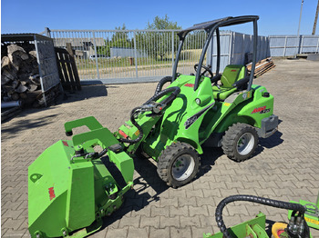 Skid steer AVANT 423: gambar 3