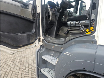 Pengangkut kontainer/ Container truck MAN TGS 26.400 6X2-4: gambar 5