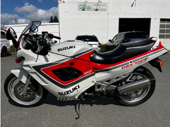 Sepeda motor SUZUKI
