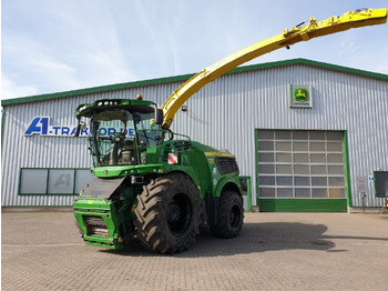 Mesin pemanen JOHN DEERE