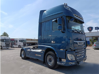 Tractor head DAF XF 530